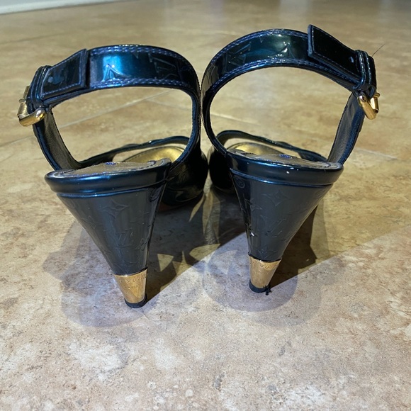 LOUIS VUITTON Green Monogram No Doubt! Sling back Sandal - Picture 7 of 13